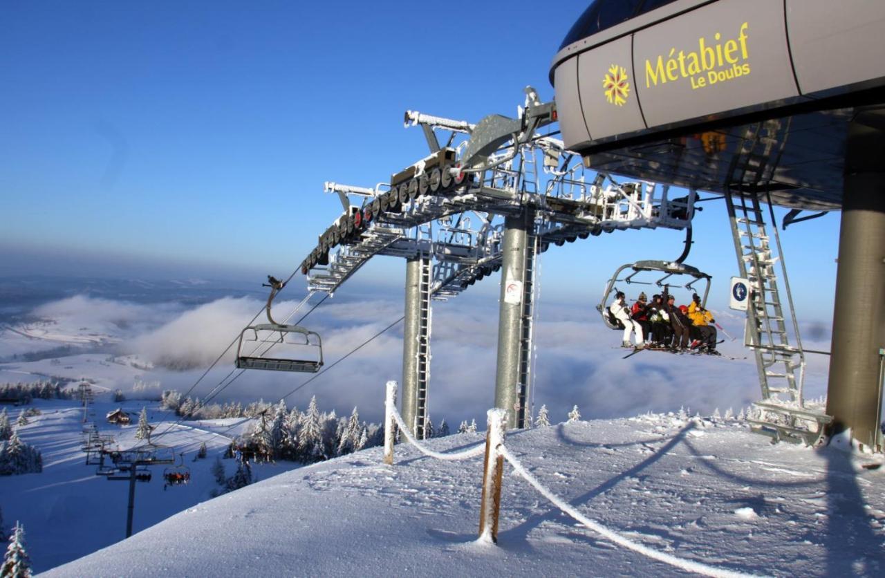 Nouveau chalet romantique à la montagne Métabief Esterno foto