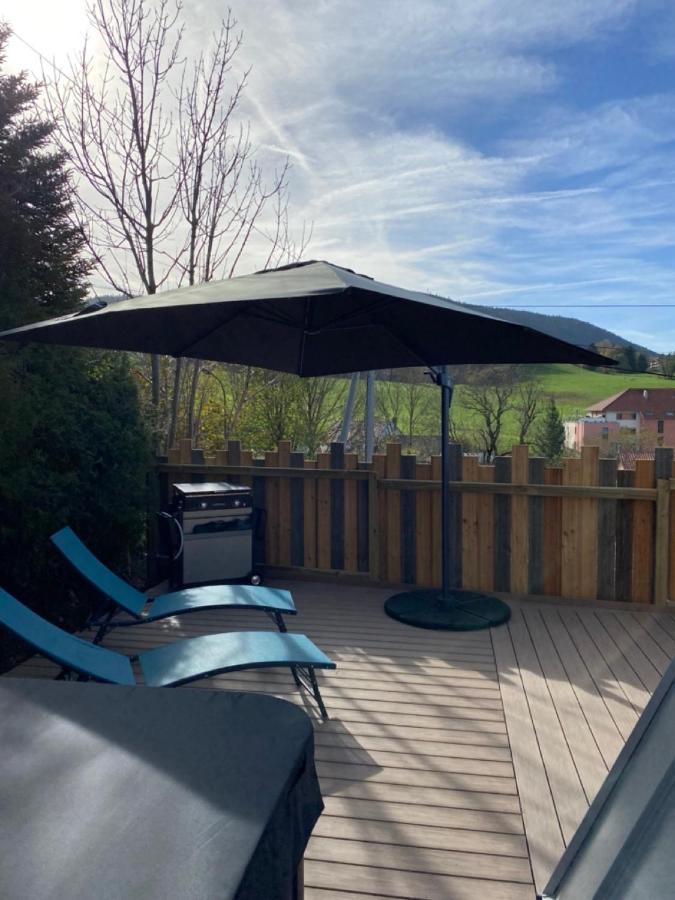Nouveau chalet romantique à la montagne Métabief Esterno foto